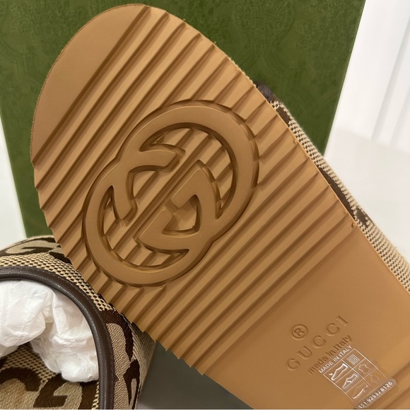 Gucci Jumbo GG Slide Sandals - Picture 7 of 9